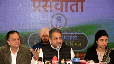 Congress national spokesperson and former Punjab minister Vijay Inder Singla addressing the media in Shimla on Wednesday. (Deepak Sansta / Hindustan Times)