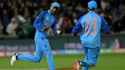 Deepak Hooda celebrates the catch to dismiss Bangladesh captain Shakib Al Hasan with teammate Suryakumar Yadav during the ICC T20 World Cup match in Adelaide (AFP) Deepak Hooda celebrates the catch to dismiss Bangladesh captain Shakib Al Hasan with teammate Suryakumar Yadav during the ICC T20 World Cup match in Adelaide (AFP)