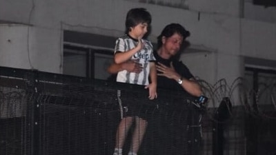 Shah Rukh Khan with his son, AbRam Khan. Shah Rukh Khan with his son, AbRam Khan.