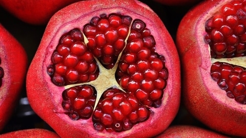 Pomegranate: It helps reduce an enzyme ACE which controls the size of the blood vessels which lowers the blood pressure. (Pixabay)
