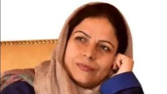 Safina Baig, chairperson of the district development council from Baramulla, enumerated the benefits of the three-tier system of governance through the implementation of Panchayati Raj system in J&K before the EU parliamentarians. (HT File)