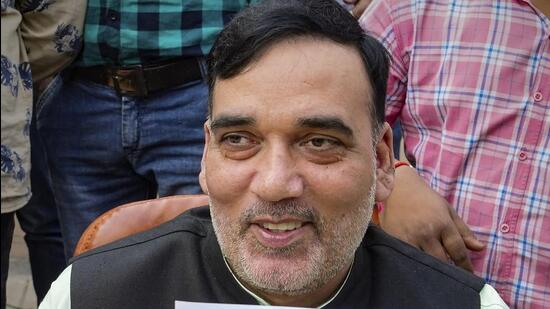 Delhi environment minister Gopal Rai said farmers are forced to burn stubble in Punjab because the BJP-led Centre did not support the Punjab government’s plan to provide a cash incentive to them for not burning the crop residue. (PTI)