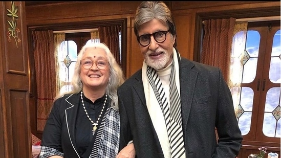 Nafisa Ali shares pictures with Amitabh Bachchan. 