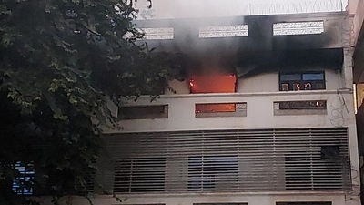The fire broke out in the kitchen store room on the top floor of the Hotel Vrindavan Garden situated on Mathura-Vrindavan Road. (HT photo) The fire broke out in the kitchen store room on the top floor of the Hotel Vrindavan Garden situated on Mathura-Vrindavan Road. (HT photo)