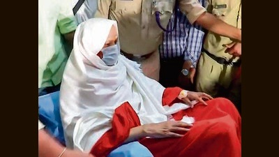 A local court in Chitradurga on Thursday extended till November 8 the judicial custody of Lingayat seer Shivamurthy Murugha Sharanaru, accused of sexually assaulting four girls (File photo) A local court in Chitradurga on Thursday extended till November 8 the judicial custody of Lingayat seer Shivamurthy Murugha Sharanaru, accused of sexually assaulting four girls (File photo)
