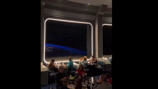 Dine in 'space' at this restaurant.(Instagram/@shawnthefoodsheep ) Dine in 'space' at this restaurant.(Instagram/@shawnthefoodsheep )