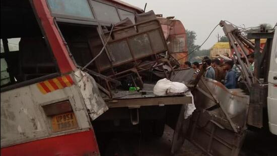 2 Passengers Killed After Up Roadways Bus Rams Into Tanker Many Others