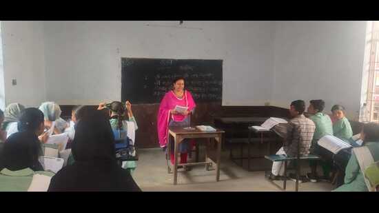 A Sanskrit class in Madrasa Khanam Jaan in Varanasi on Thursday. (Rajesh Kumar/HT photo)