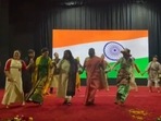 In a video shared by the Rashtrapati Bhavan on Twitter, the troupe was seen performing on the stage, where Murmu and Rai also joined.(Source: Twitter/@rashtrapatibhvn) In a video shared by the Rashtrapati Bhavan on Twitter, the troupe was seen performing on the stage, where Murmu and Rai also joined.(Source: Twitter/@rashtrapatibhvn)
