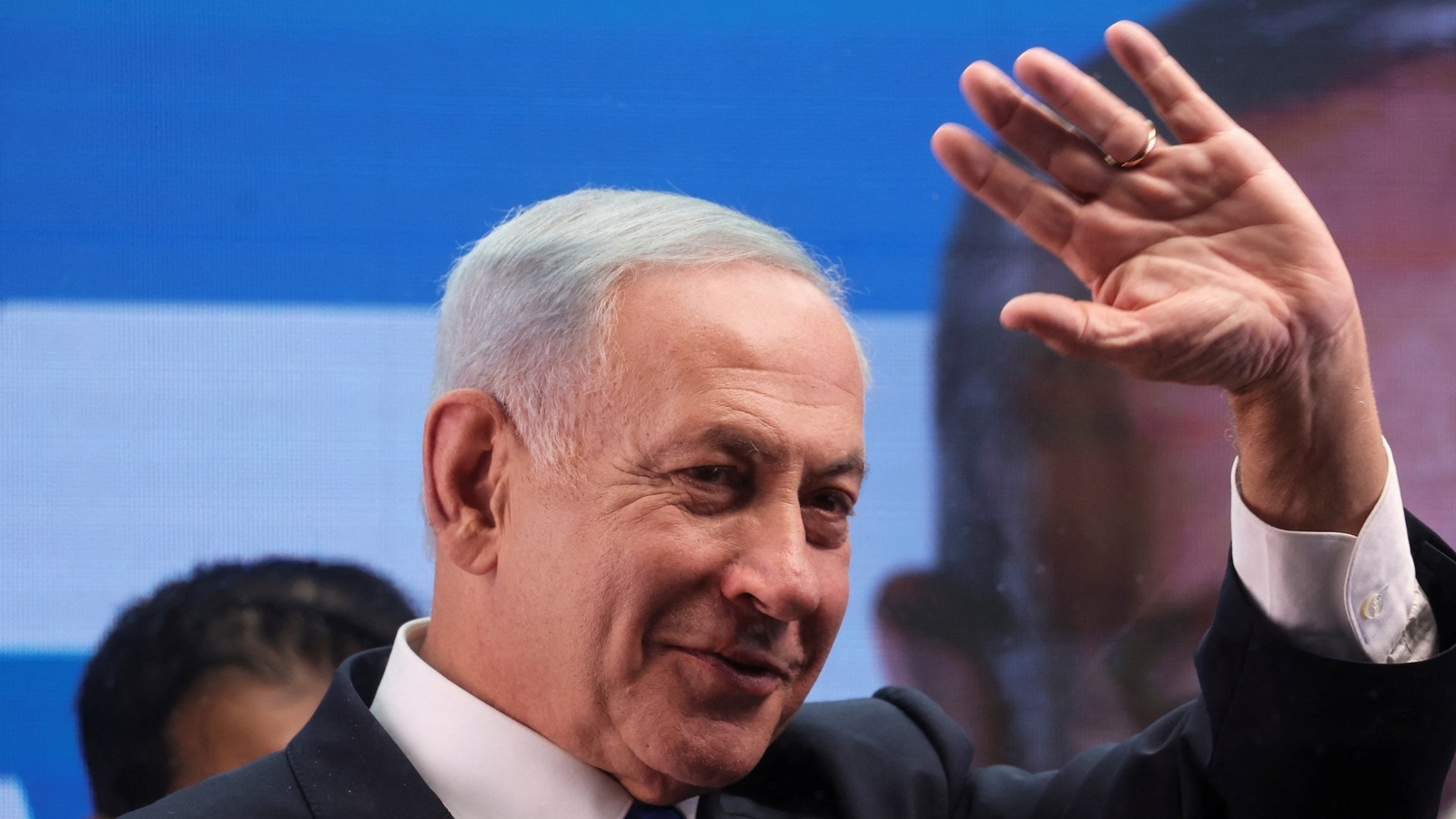 israel-s-netanyahu-launches-talks-on-forming-government-after-stunning-comeback