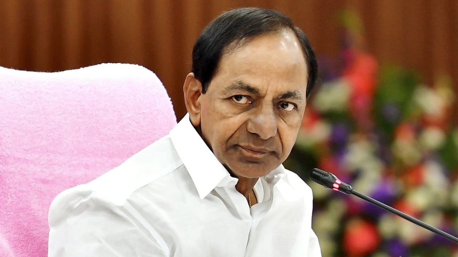 actor-in-political-field-bjp-slams-kcr-over-poaching-allegations