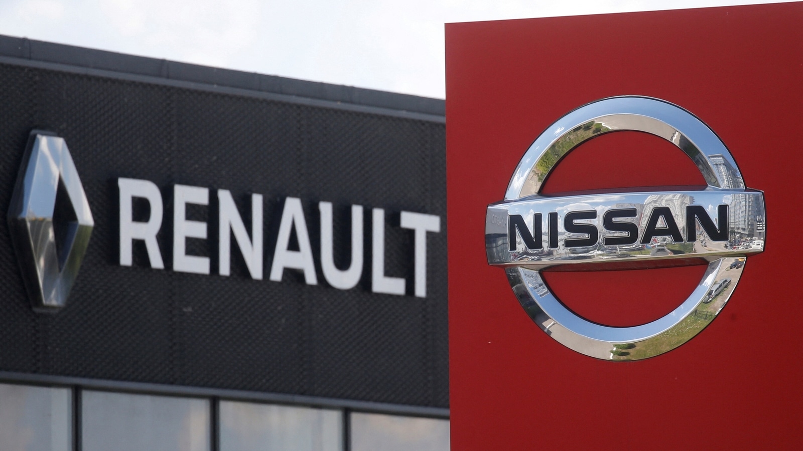 Nissan-Renault in talks to optimise electric vehicles: Report