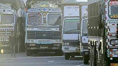 The transport department will send messages to all vehicles which are likely to face the curbs and a challan of  ₹20,000 fine will be imposed for the offense (HT Photo)