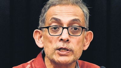 New Delhi, India - Nov. 4, 2022: Nobel Laureate Professor Abhijit Banerjee addresses the 27th Justice Sunanda Bhandare Memorial, in India International Centre, in New Delhi, India, on Friday, November 4, 2022. (Photo by Sanjeev Verma/ Hindustan Times) (Hindustan Times) New Delhi, India - Nov. 4, 2022: Nobel Laureate Professor Abhijit Banerjee addresses the 27th Justice Sunanda Bhandare Memorial, in India International Centre, in New Delhi, India, on Friday, November 4, 2022. (Photo by Sanjeev Verma/ Hindustan Times) (Hindustan Times)