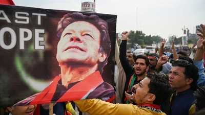 Supporters of former Pakistani prime minister Imran Khan, take part in a protest near the container truck a day after the assassination attempt on Khan. (AFP) Supporters of former Pakistani prime minister Imran Khan, take part in a protest near the container truck a day after the assassination attempt on Khan. (AFP)