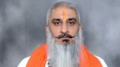 Sudhir Suri, a Shiv Sena leader, shot dead. Sudhir Suri, a Shiv Sena leader, shot dead.