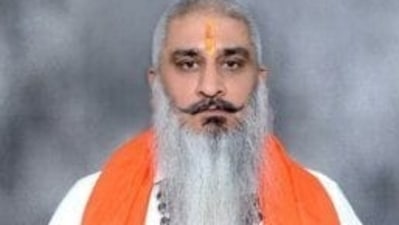 Sudhir Suri, a Shiv Sena leader, shot dead. Sudhir Suri, a Shiv Sena leader, shot dead.