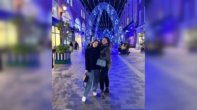 Kareena Kapoor, on the other hand, donned a black puffer jacket teamed with black pants. (Instagram/@kareenakapoorkhan) Kareena Kapoor, on the other hand, donned a black puffer jacket teamed with black pants. (Instagram/@kareenakapoorkhan)
