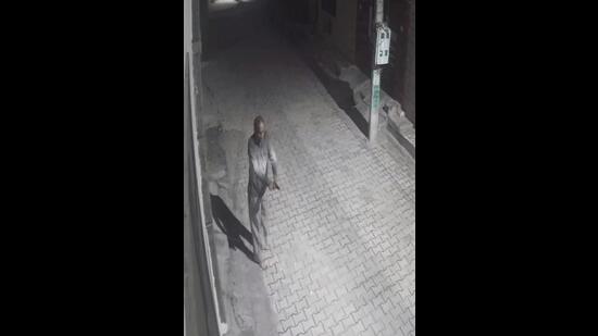 Screenshot of the CCTV footage showing one of the suspects in Grewal Colony, in Ludhiana on Thursday. (Sourced)