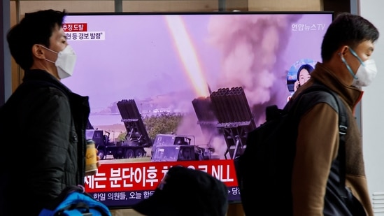 North Korea keeps up missile barrage with new launch that has triggered warnings (REUTERS)