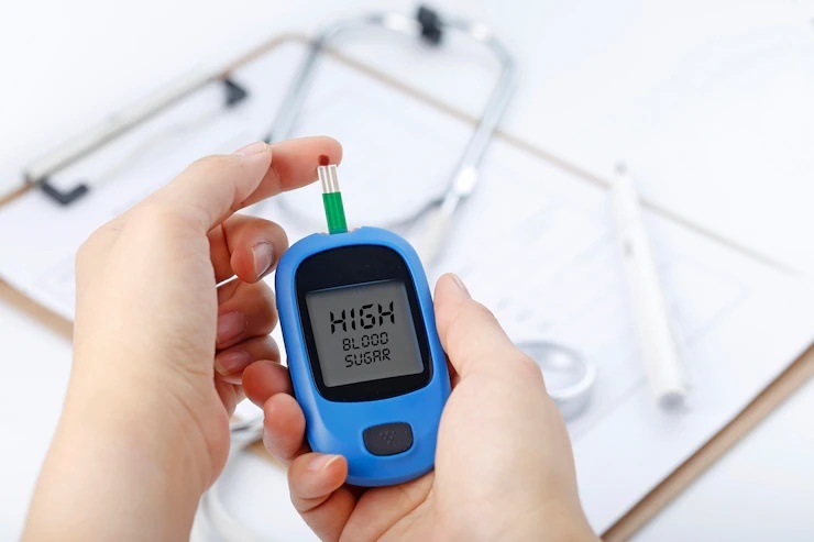 First step for diabetes management is regular monitoring of blood sugar levels to ensure they are in normal range (Freepik) First step for diabetes management is regular monitoring of blood sugar levels to ensure they are in normal range (Freepik)