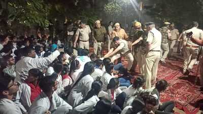 Bond policy row: 300 MBBS students booked for rioting ahead of Khattar’s visit Bond policy row: 300 MBBS students booked for rioting ahead of Khattar’s visit