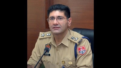Mohali senior superintendent of police Vivek Sheel Soni on Saturday ordered prompt review of the security provided to around 150 protectees here, including three Shiv Sena leaders. (HT Photo)