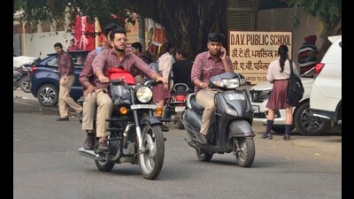 Ludhiana traffic police officials are also visiting schools in the city and appealing to authorities to assist them in the initiative (Harvinder Singh/HT)
