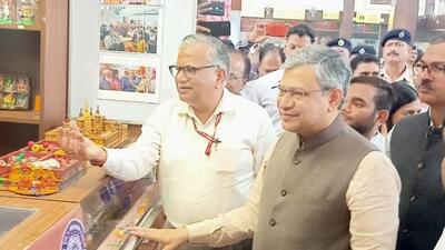 Ashwini Vaishnaw visits the Banaras Locomotive Workshop (BLW) in Varanasi (HT Photo) Ashwini Vaishnaw visits the Banaras Locomotive Workshop (BLW) in Varanasi (HT Photo)