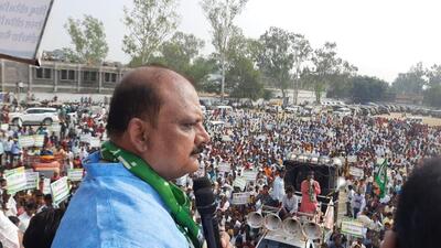 JMM minister Mithilesh Thakur addressing a protest rally in his constituency Garhwa in Jharkhand on Saturday. The protest came following the ED summon to CM Hemant Soren. (Sourced) JMM minister Mithilesh Thakur addressing a protest rally in his constituency Garhwa in Jharkhand on Saturday. The protest came following the ED summon to CM Hemant Soren. (Sourced)