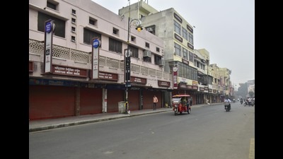 A view of the closed shops at Hall Bazzar on Saturday during Punjab Bandh call given by the right wing Hindu organisation in protest against the killing of Sudhir Suri. (Photo by Sameer Sehgal /Hindustan Times)