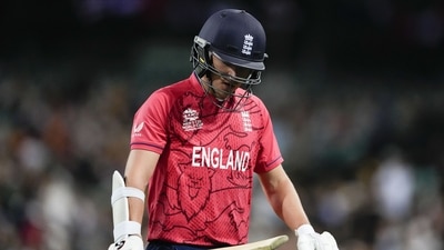 England's Sam Curran walks from the field after he was dismissed during the T20 World Cup cricket match between England and Sri Lanka in Sydney, Australia, Saturday, Nov. 5, 2022. (AP Photo/Rick Rycroft) (AP) England's Sam Curran walks from the field after he was dismissed during the T20 World Cup cricket match between England and Sri Lanka in Sydney, Australia, Saturday, Nov. 5, 2022. (AP Photo/Rick Rycroft) (AP)