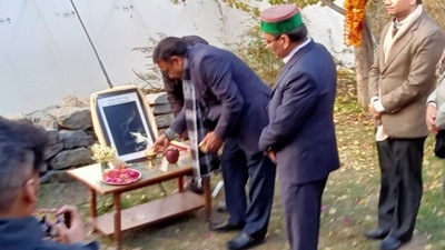 Chief Election Commissioner Rajiv Kumar pays tribute to India' first voter in his native village. (@rajivkumarec) Chief Election Commissioner Rajiv Kumar pays tribute to India' first voter in his native village. (@rajivkumarec)