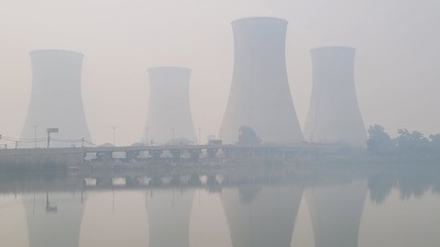 According to WHO (World Health Organisation), exposure to high levels of air pollution can cause a variety of adverse health outcomes (Sanjeev Kumar/HT) According to WHO (World Health Organisation), exposure to high levels of air pollution can cause a variety of adverse health outcomes (Sanjeev Kumar/HT)