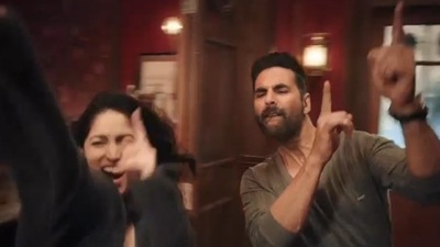 Yami Gautam and Akshay Kumar in a still from the new commercial.