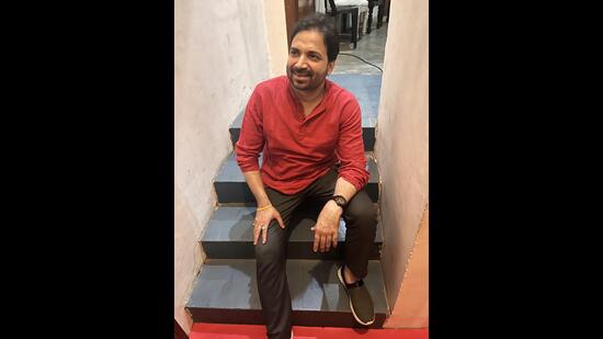 Raj Upadhyay, director of the play, says the story highlights the pressure of show off in the modern times. Raj Upadhyay, director of the play, says the story highlights the pressure of show off in the modern times.