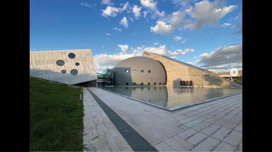 CSO Ada Ankara houses the CSO Main Hall, the old orchestra building, a 10,000 capacity open-air concert area and the CSO Museum (nstagram/@csoadaankara)