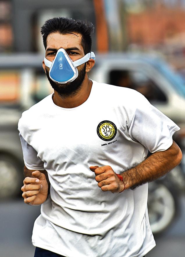 Some runners and joggers are opting for sports masks, to protect themselves from side effects of smog. (Photo: Arvind Yadav (Photo for representational purposes only)) Some runners and joggers are opting for sports masks, to protect themselves from side effects of smog. (Photo: Arvind Yadav (Photo for representational purposes only))