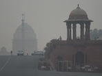 Delhi’s air quality had improved to “very poor” category on Saturday with city recording an AQI of 373 at 7:00pm as per CPCB data. (Photo by Raj K Raj/ Hindustan Times) Delhi’s air quality had improved to “very poor” category on Saturday with city recording an AQI of 373 at 7:00pm as per CPCB data. (Photo by Raj K Raj/ Hindustan Times)