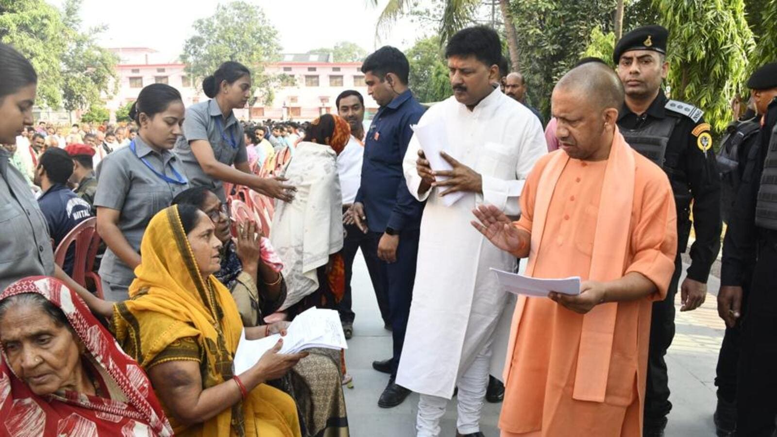 Janata Darshan in Gorakhpur: CM Yogi asks officials to solve people’s ...