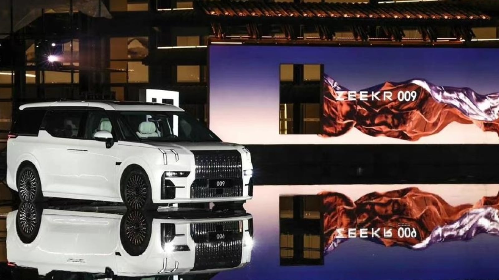 Zeekr 009, ‘world’s first pure electric luxury MPV', launched. Details here