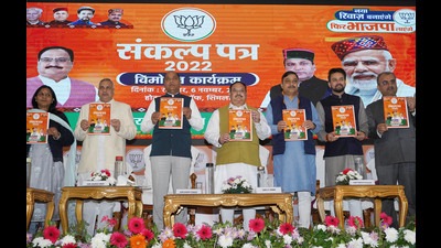 BJP key leaders during the release of party's manifesto in Shimla on Sunday. (Deepak Sansta / HT) BJP key leaders during the release of party's manifesto in Shimla on Sunday. (Deepak Sansta / HT)