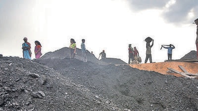 India, which is the world’s third-largest consumer of fossil fuel, imports 85% of the crude oil it processes and 54% of its natural gas requirement. (File) India, which is the world’s third-largest consumer of fossil fuel, imports 85% of the crude oil it processes and 54% of its natural gas requirement. (File)