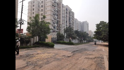Despite several complaints, officials not taking steps to address civic apathy, say locals (HT PHOTO) Despite several complaints, officials not taking steps to address civic apathy, say locals (HT PHOTO)