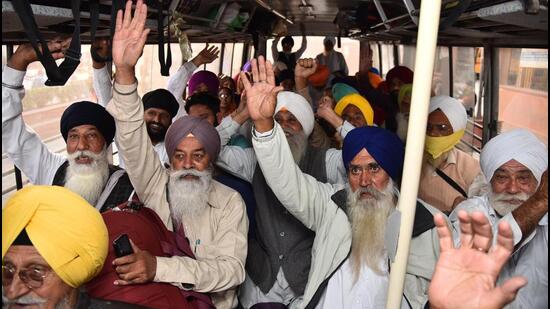 2,418 Pilgrims Leave For Nankana Sahib To Celebrate Guru Nanak’s Birth ...