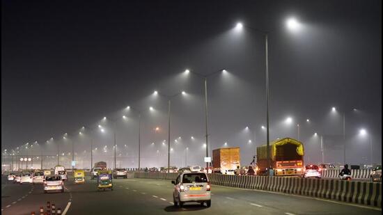 The ban affected 300,000 diesel vehicles and 200,000 petrol vehicles. (Sanjeev Verma/HT Photo)