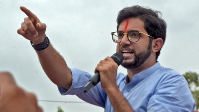 ‘Traitors...’: Aaditya Thackeray hits out at Maharashtra's Eknath Shinde govt (HT PHOTO)
