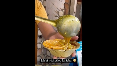 Weird food combination strikes again. This time it is jalebi with aloo sabzi. (Instagram/@whatsupdilli) Weird food combination strikes again. This time it is jalebi with aloo sabzi. (Instagram/@whatsupdilli)