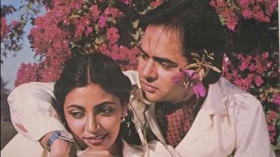 Deepti Naval with Farooque Shaikh in Chashme Buddoor (1981). (Film Still)