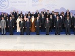 United Arab Emirates' President Sheikh Mohammed bin Zayed al-Nahyan stands for a photograph with participants of the COP27 summit at Sharm el-Sheikh, Egypt, November 7, 2022. UAE Presidential Court/Handout via REUTERS ATTENTION EDITORS - THIS PICTURE WAS PROVIDED BY A THIRD PARTY. NO RESALES. NO ARCHIVES.(via REUTERS)